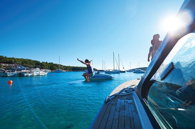 4-Island Split Boat Tour (Brač, Pakleni, Hvar, Šolta) - Stop 2: Pakleni Islands swim and snorkel time
