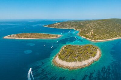 Adriatica Tour ( Blue Lagoon and Solta) from Trogir - Blue Lagoon and Krknjaši Bay: the 2-hour snorkeling payoff