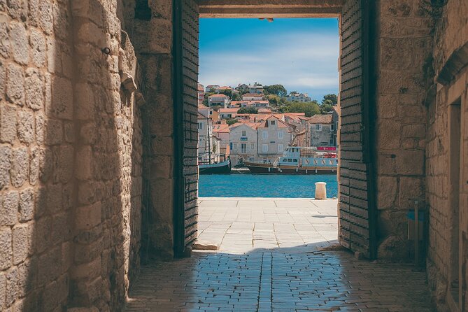 Best of Split & Trogir: Private VIP Tour with Local Guide - St. Lawrence Cathedral and the styles that overlap