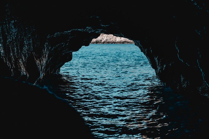 Blue Cave & 6 Islands Speedboat Tour From Split or Podstrana - Boat comfort reality check: saddle seating, sun exposure, and rough-water days