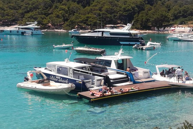 Blue cave and Hvar - 5 Islands speedboat tour from Split - Stop 3: Budikovac Island Blue Lagoon and Snorkeling Reality