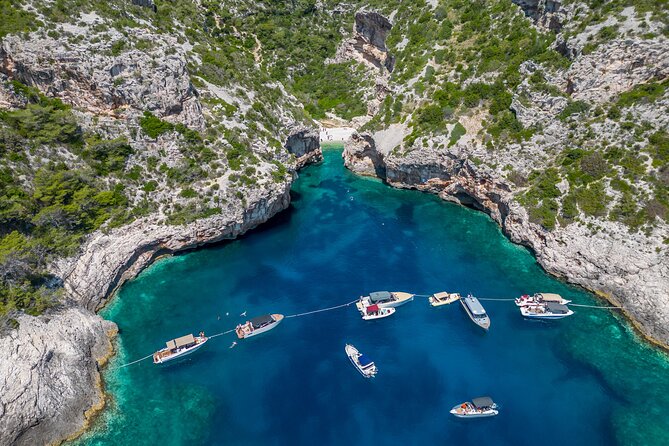 Blue Cave and Hvar 5 Islands speedboat tour | from Split&Trogir - Stiniva Cove: Europe-famous beach time, tight on minutes