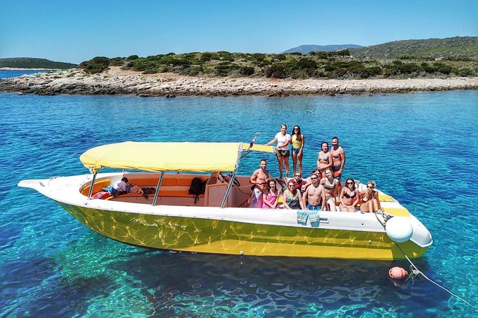 Blue Cave and Hvar Boat Tour: Small-Group from Split or Brac - Vis island stops: Komiža, Budikovac (Blue Lagoon), and Stiniva Cove