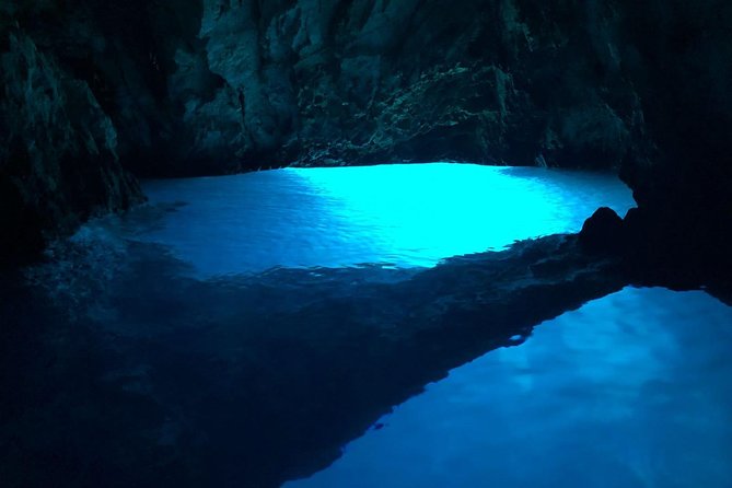 Blue cave & Hvar (5 Islands) private tour from Split or Trogir - Komiza on Vis: coffee, calm streets, and a real coastal town