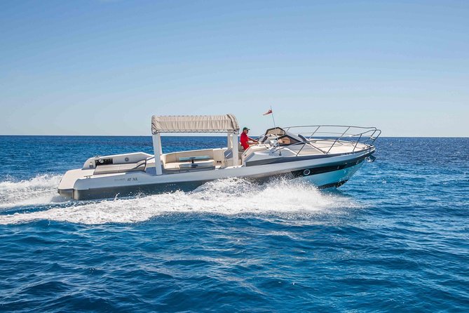 Blue cave & Hvar, 5 islands speed boat tour with unique boats from Split - Meeting at Republic Square (Prokurative) and why the 7:00am start helps