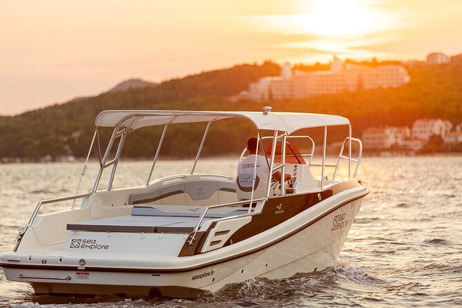 Blue Lagoon and 3 Islands Half Day Tour by Speed Boat - Trogir - How this tour fits different travel styles