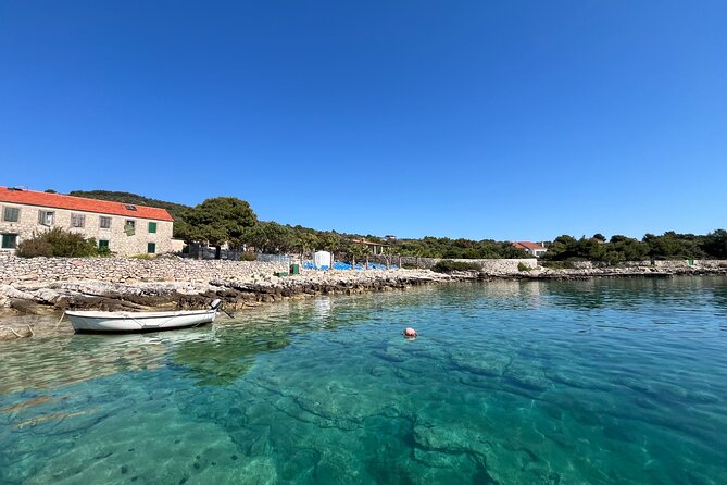 Blue Lagoon and 3 Islands Speedboat Tour from Trogir - Meeting Points and Getting On Board Fast in Trogir