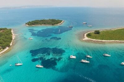 "Blue Lagoon" Half day Chill out tour from Trogir - Meeting at Kamerlengo Castle and making sense of the schedule