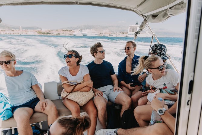 Blue Lagoon & Wine tasting - 3 islands tour - Milna on Brac: the included wine tasting that actually feels like a story