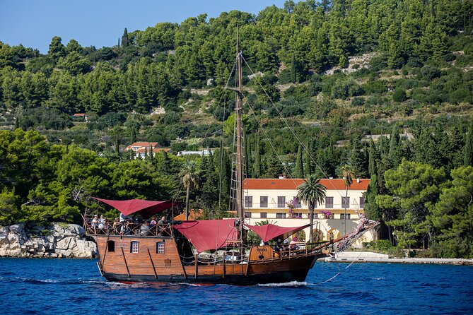 Columbo's Pirate Ship "Santa Maria" - Split Panoramic & Sunset Tour - On-board vibe: pirate theme, shade, and the food/drink moments