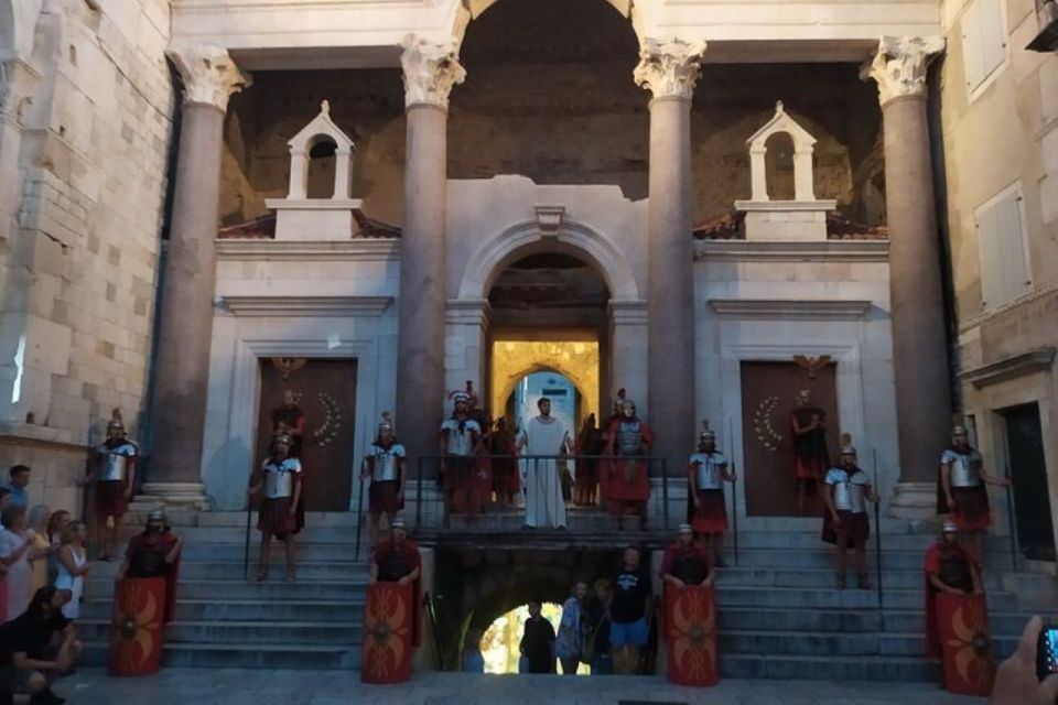 Experience Split History Walking Tour With Local Historian - Price and value: $37 for a historian, 3D recon, and small-group access