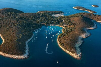 Explore Hvar, Brac and Solta on the Private Boat Trip - Unique Experience - The 8:00 am start: how the day actually feels