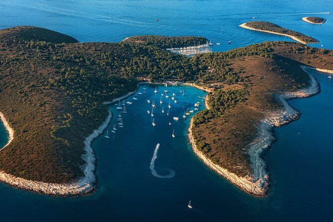 Explore Hvar, Brac and Solta on the Private Boat Trip - Unique Experience - The 8:00 am start: how the day actually feels