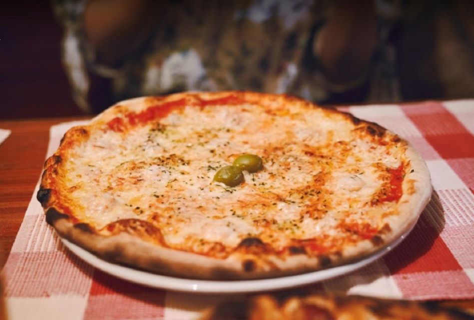 Food Tour in Split ( Small Group) - Burek at a central eatery: what to watch for in the spiral