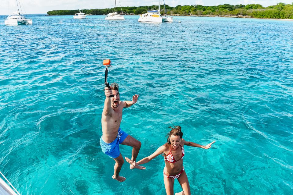 From Split: Blue Cave & 5 Islands with Vis & Hvar Boat Tour - One drawback to factor in before you go