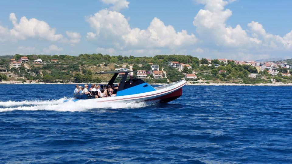From Split: Blue Cave and 5 islands-Day Tour - Komiža on Vis: your one real pause on the itinerary