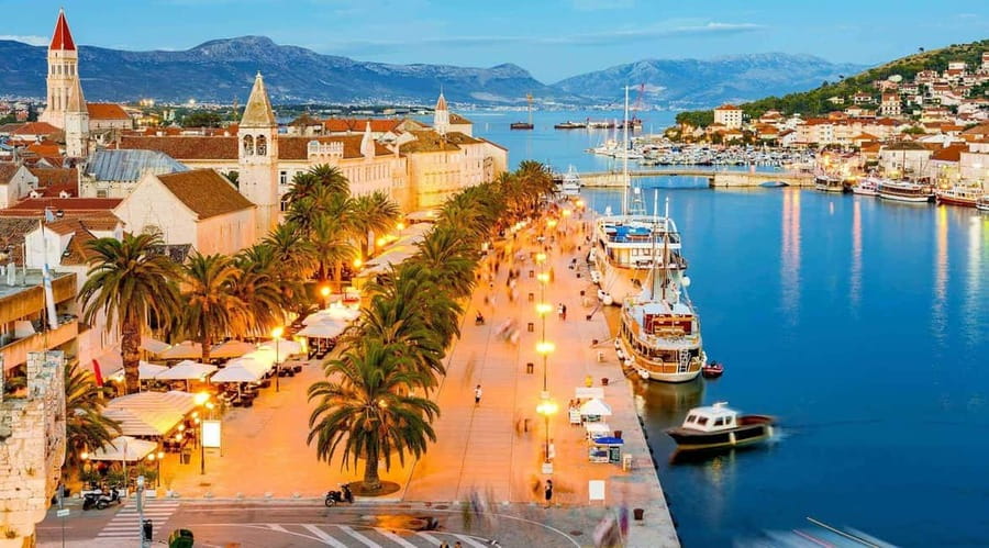 From Split: Blue Lagoon and 3 Island Boat Tour - Krknjaši Bay Blue Lagoon: the hour that sets the tone