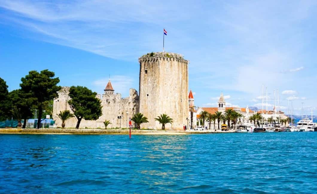 From Split: Blue Lagoon, Šolta, and Trogir Speedboat Tour - The 30-minute speedboat ride to Trogir: views first, questions later