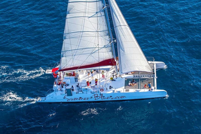 From Split: Catamaran Cruise to Golden Horn & Brač island. - Food and drink: why all-inclusive feels like real value here