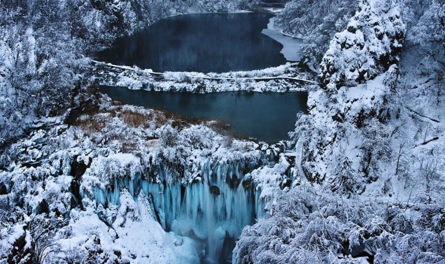 From Split or Trogir: Plitvice Lakes Private Tour - Vila Velebita Lunch Break: The Hour That Keeps the Day Pleasant