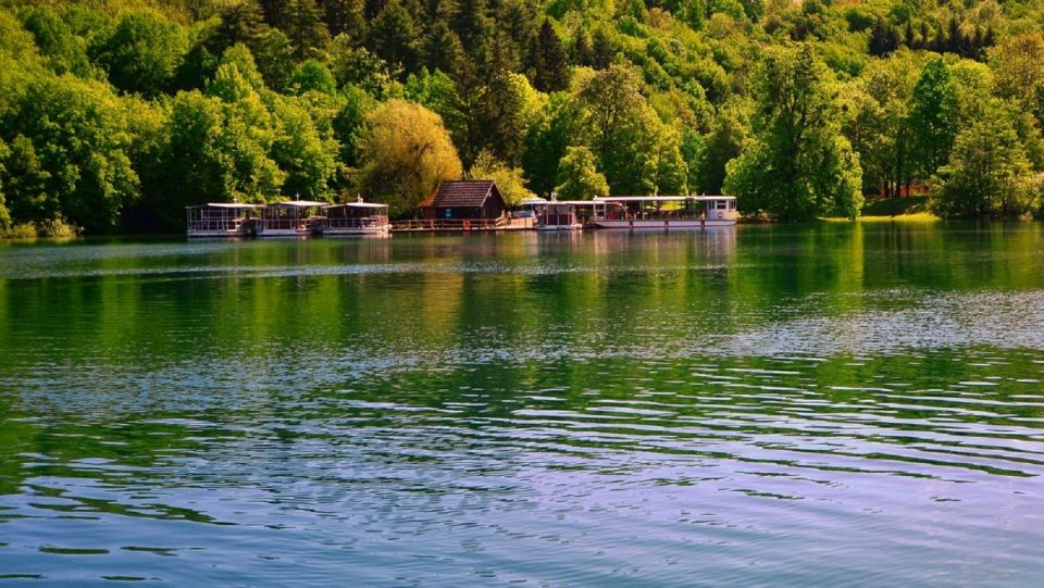 From Split or Trogir: Plitvice Lakes Trip with Entry Ticket - Vila Velebita Stop: Lunch Time and How to Use Your 1-Hour Break