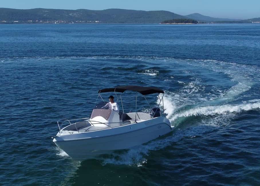 From Split: Trogir, Blue Lagoon, Maslinica Boat Tour - Boat Time Comfort, Rough-Sea Reality, and Skipper Style