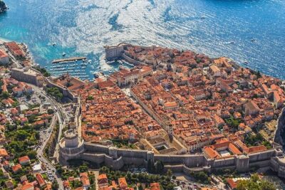 From Split/Trogir Small group tour to Dubrovnik with stop in Ston - Ston: the stone-walls break you’ll either love or wish were longer