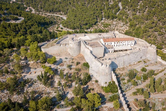 Full-Day Private Hvar, Brac, and Pakleni Islands Boat Cruise from Trogir - Split Stop: A 5-Minute Reset on the Way Out