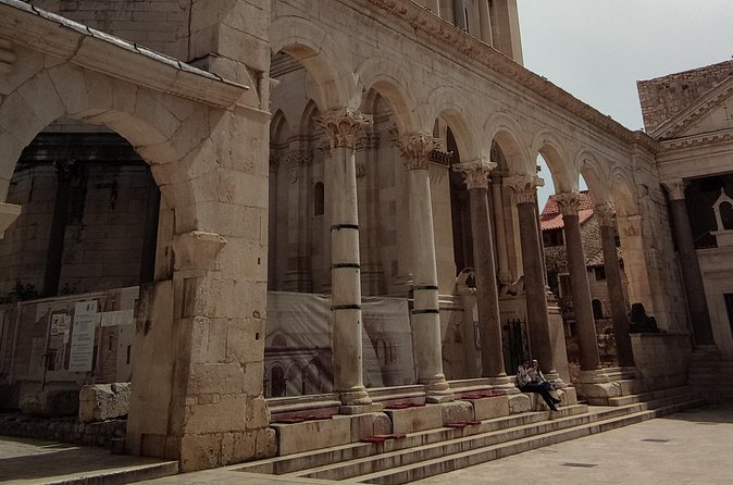 Game of Thrones and Split Highlights - Price and value: $145.12 per group for a 2-hour, GOT-themed route