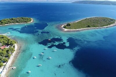 Half-Day Private Boat Tour from Split to Blue Lagoon - Split Pickup, Meeting Point, and Getting On Board Smoothly