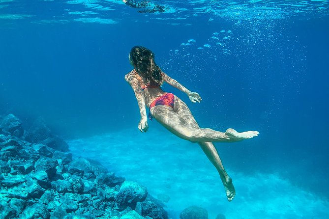 HVAR & 4 Islands PRIVATE BOAT TOUR - What’s included onboard: drinks, snorkel gear, towels, and even a shower