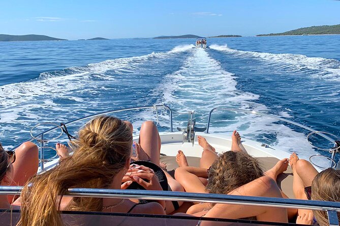 Islands Brač, Šolta & Blue lagoon - Private speedboat tour - Veliki Drvenik and the Blue Lagoon: why afternoon timing matters
