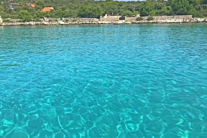 Islands Brač, Šolta & Blue lagoon - Private speedboat tour - Milna on Brac: a one-hour taste of 16th-century island life