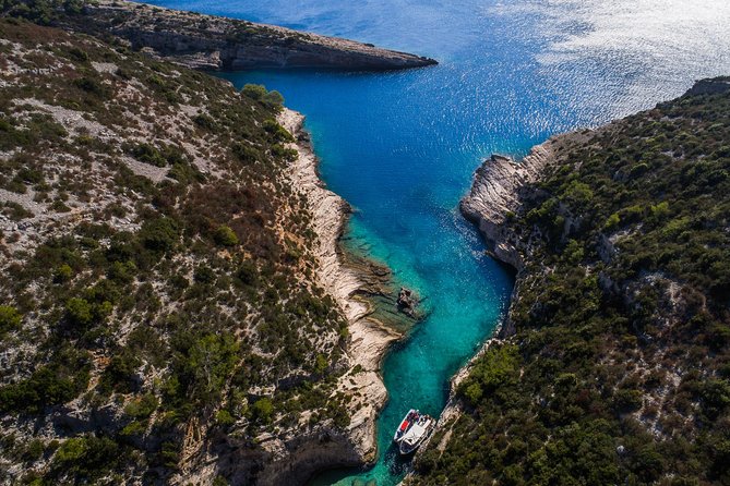 Luxury Blue Cave & 5 Islands Tour from Split - Hvar city time: fortress dreams vs actual hours in town