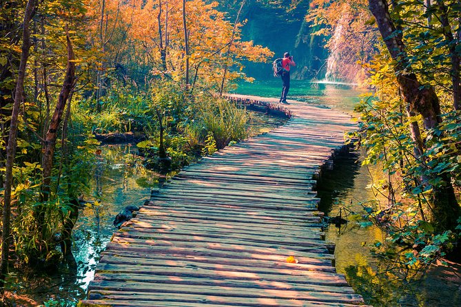 Plitvice Lakes Economy Group Tour from Split or Trogir - Walking from lower lakes to upper lakes without feeling lost