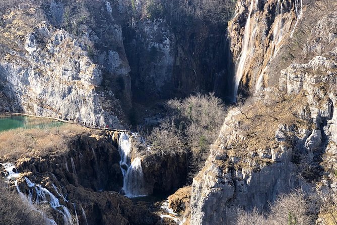 Plitvice lakes private round trip transfer (including waiting time) - The Split to Plitvice drive: 2.5 hours each way on the highway