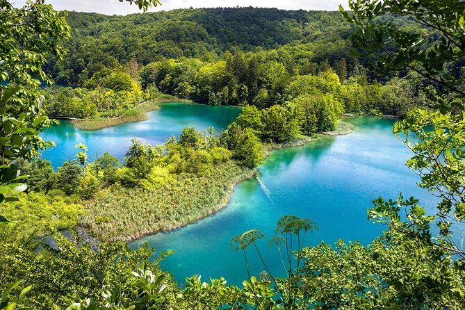 Plitvice Lakes Tour from Split with Entrance Ticket included - Split to Plitvice: the 7-hour bus reality