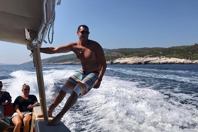 Private Blue Lagoon and UNESCO town Trogir 5h Boat Tour for 12 - Trogir UNESCO in one hour: where to focus your stroll