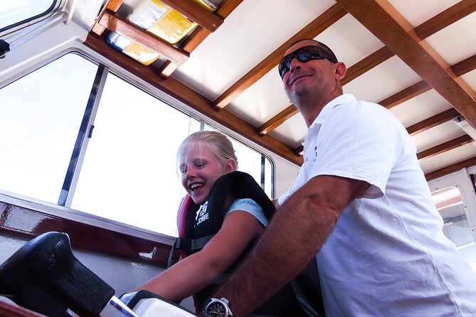 Private boat tour for small groups to Blue Lagoon and Solta Island - Stop 2: Maslinica Coffee Pause on Solta (About 45 Minutes)