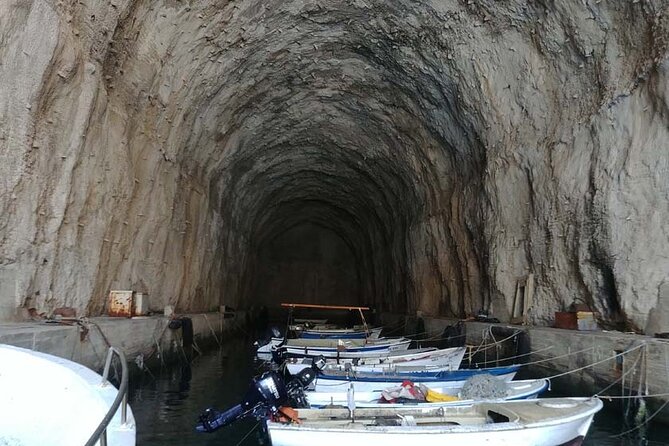 Private Boat Tour to Brac and Solta islands: Non-Touristy Itinerary - Uvala Smrka: a secret-feeling military stop from Yugoslavia times