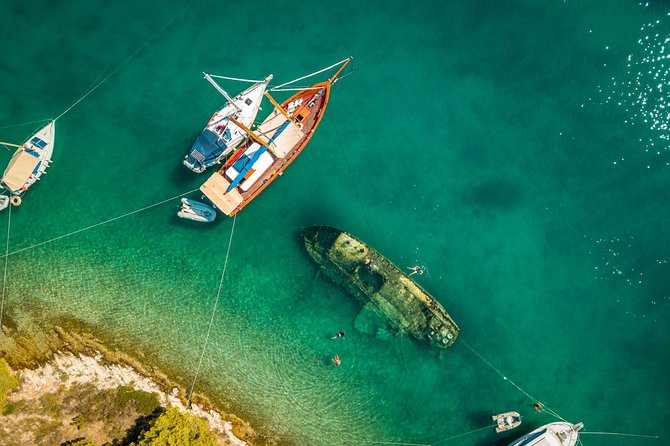 Private Full-Day Croatian Islands Boat Tour from Trogir - Stop 2: Maslinica town for old streets, sea views, and coffee time