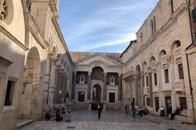 Private History Split Walking Tour in Italian - Small group - Starting at Peristyle: Your Shortcut to Understanding the Palace