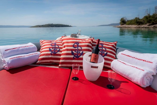 Private speedboat tour to Blue cave, Vis and Hvar - Quick highlights you’ll feel right away