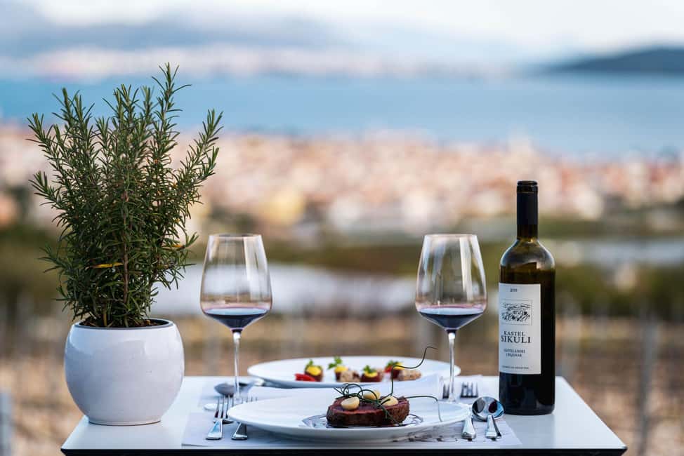Private Split & Trogir Wine Tasting & Vineyard with Sea View - Trogir in 90 Minutes: Guided Focus Plus Space to Wander