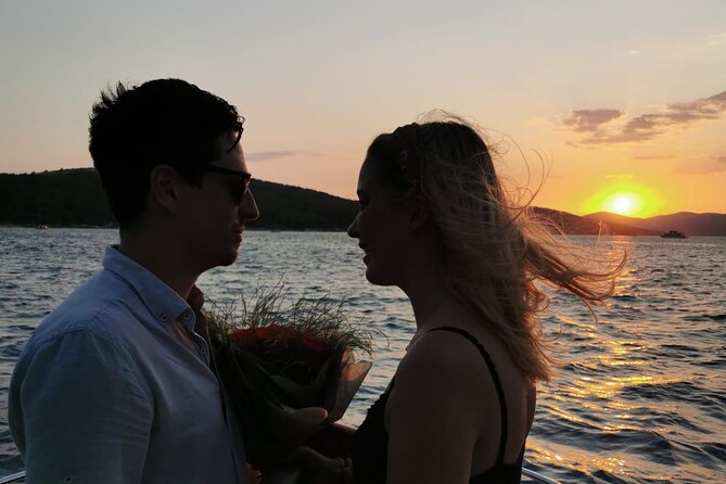 Private Sunset Tour from Split + Bottle of Wine Included - Sea Views of Tito’s Villa and Marjan Hill (From the Water)