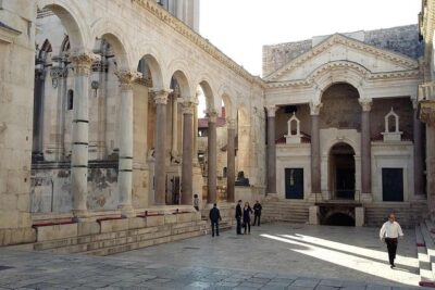 Private transfer from Split (Croatia) to Venice (Italy) - Driver Skills and the Value of an English-Speaking Guide
