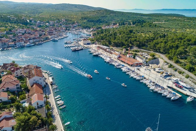 Private Water taxi from Split to Brac island - Timing: operating hours and choosing the right departure