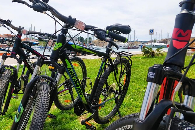 Rent a bike in Trogir - Slatine and the side roads: finding easier riding on Ciovo