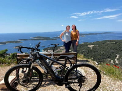 Self-guided mountain bike tour (non-electric) - Meeting at Hvar Outdoor: start-point details that save time