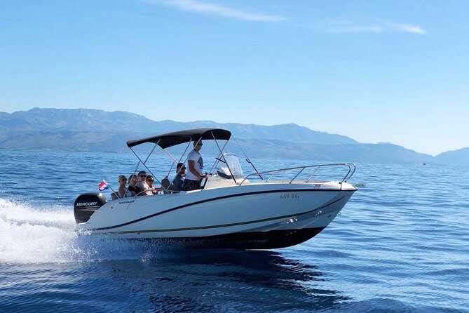 Split (airport) - Hvar (town) sea transfer - The speedboat ride to Hvar Port: quick water time, pro handling
